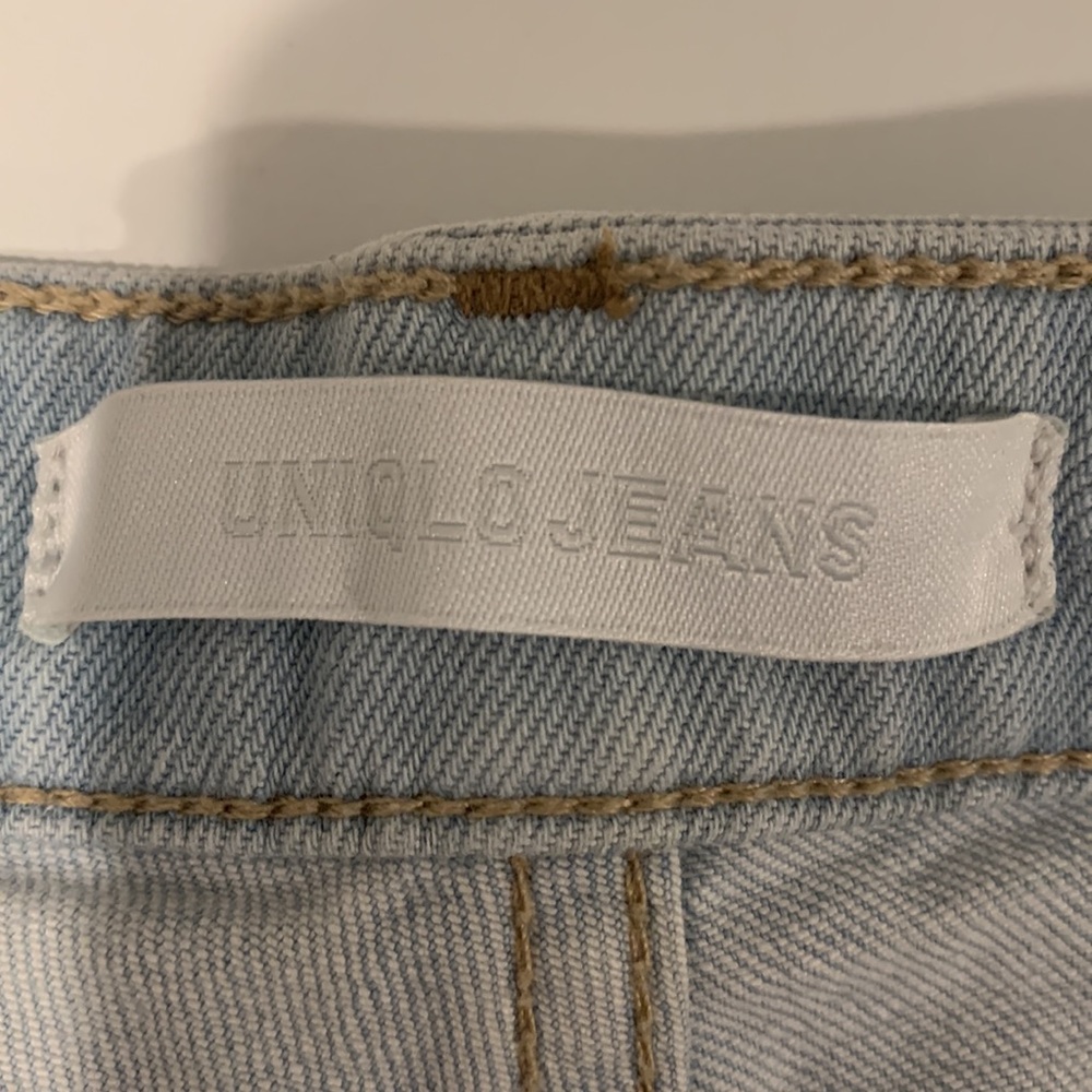 Shorts - Picture 3 of 4